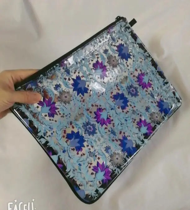 

Waterproof transparent cosmetic bag