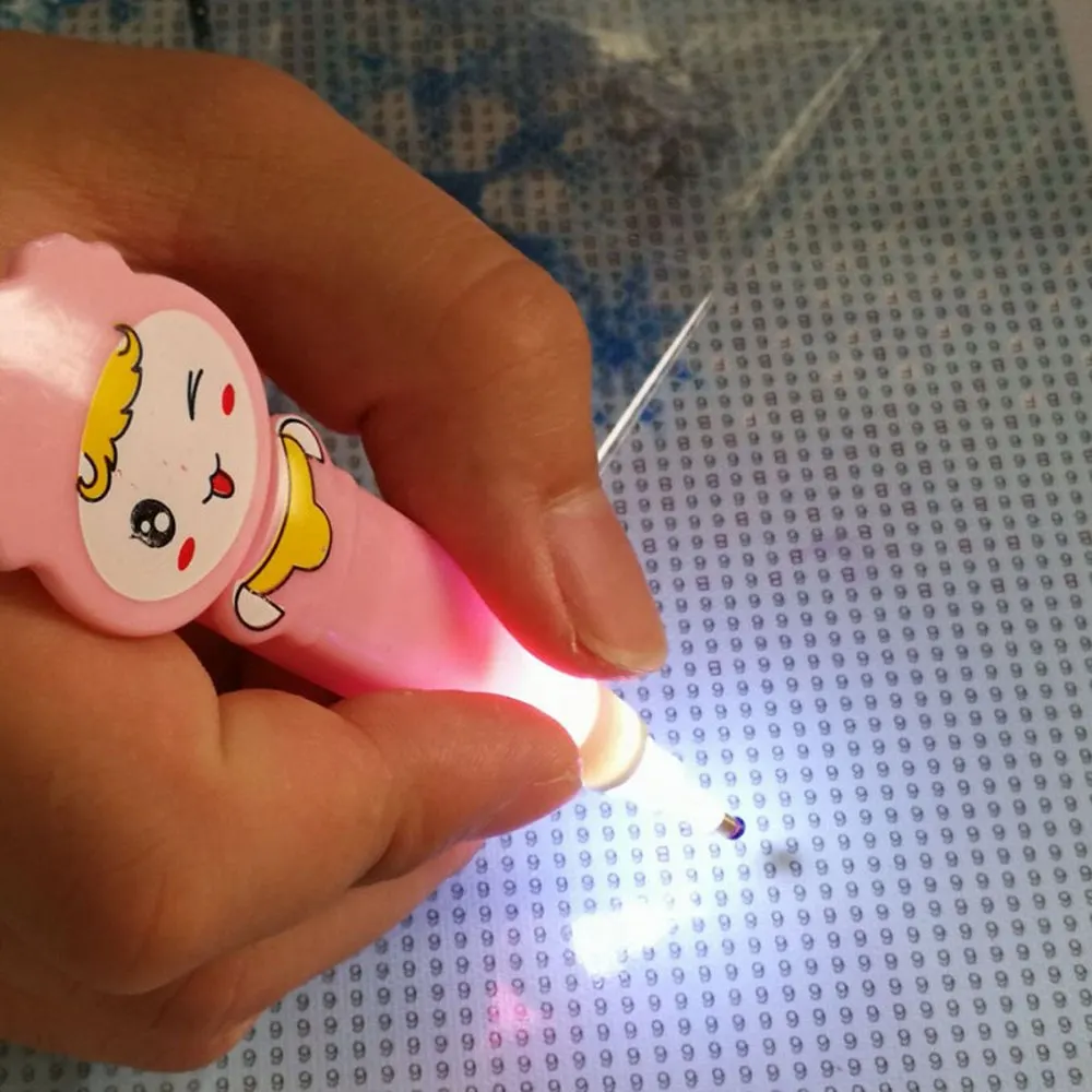 DIY алмазная живопись точечная дрель ручка милый мультфильм светящаяся ручка пластиковая Дрель Ручка инструмент Цвет Случайная