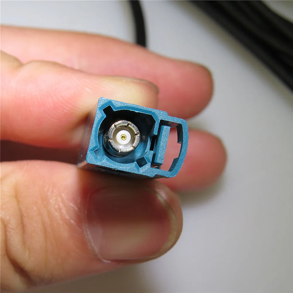 RWSYPL автомобиля 12 V RGB заднего вида видео Камера веб-камера+ пучок штепселя для Tiguan 2011-2012 RNS510 RCD510 5ND 827 566 C 5ND827566C