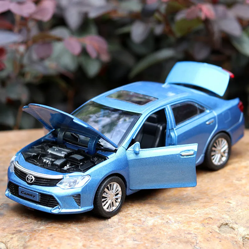 1/32 Toyota Camry, металлическая модель автомобиля, литая под давлением модель автомобиля, Игрушечная модель автомобиля со звуком, светильник, игрушки для детей