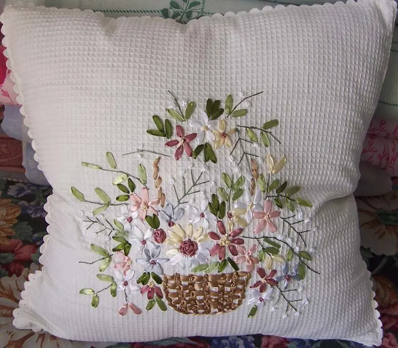 Wholesale finished handmade ribbon embroidery pillow cushion cover Wholesale finished handmade ribbon embroidery pillow cushion cover