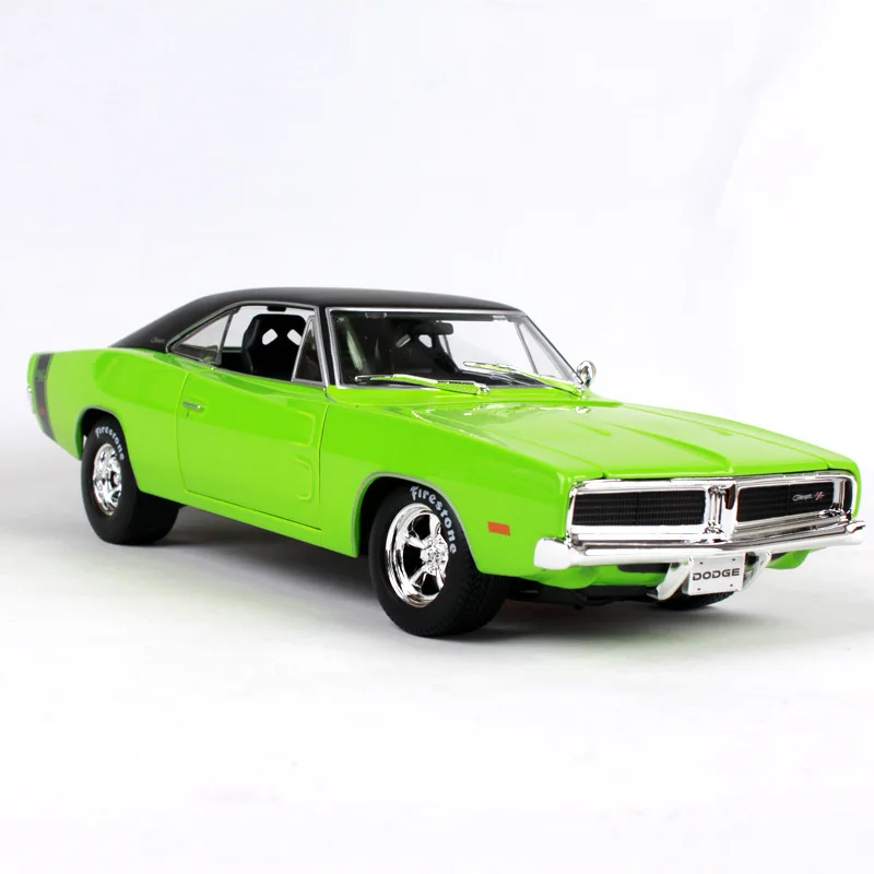 Коллекционные модели спортивных автомобилей 1:24 литые под давлением