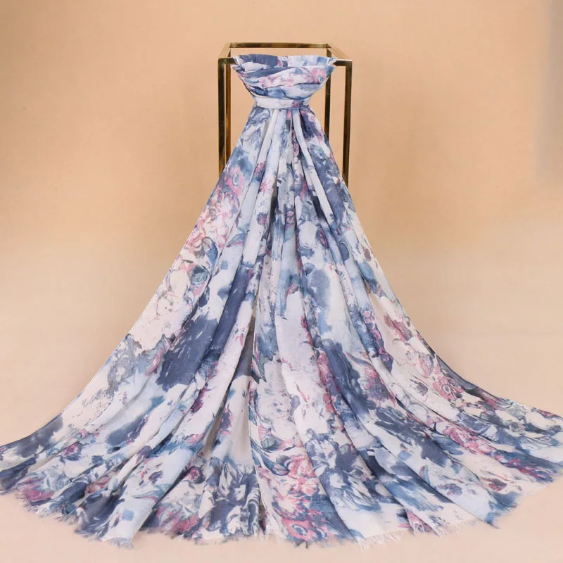 

2019 New women's silk wool whiskers edge long towel hot VS001