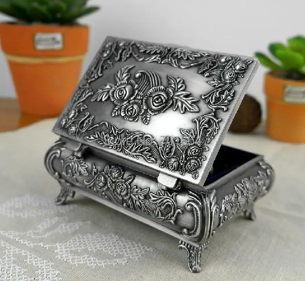 Vintage Jewelry Box 8