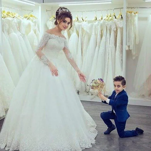 Elegant Arabic Style Off The Shoulder Wedding Dresses Sheer Long