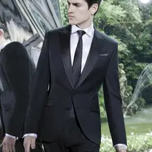 Красивый две кнопки Черный жених смокинг с лацканами с острыми углами Женихи Для мужчин мужской мундир для свадьбы ужин костюмы для выпускного(куртка+ брюки+ ремень+ галстук-бабочка