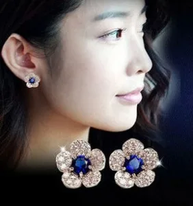 

Allergy-end fashion personality silver blue crystal flower earrings imitation diamonds exquisite women free shipping