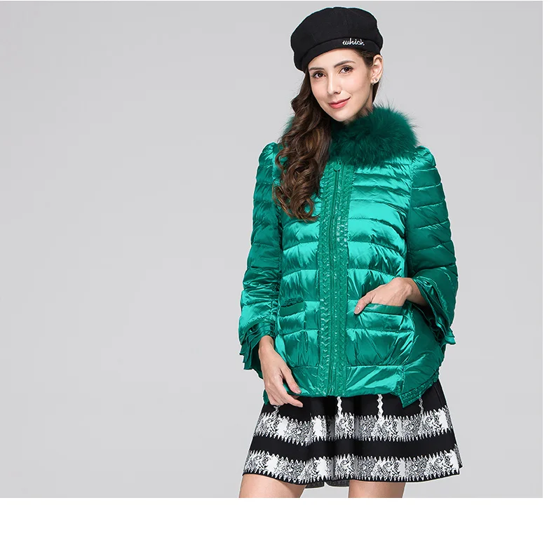 Женская зимняя новая куртка на 90% белом утином пуху, женская модная парка с натуральным большим меховым воротником, высококачественное повседневное Яркое пальто Z429