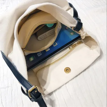

Messenger shoulder bag Korean version of the wild small fresh Canvas bag
