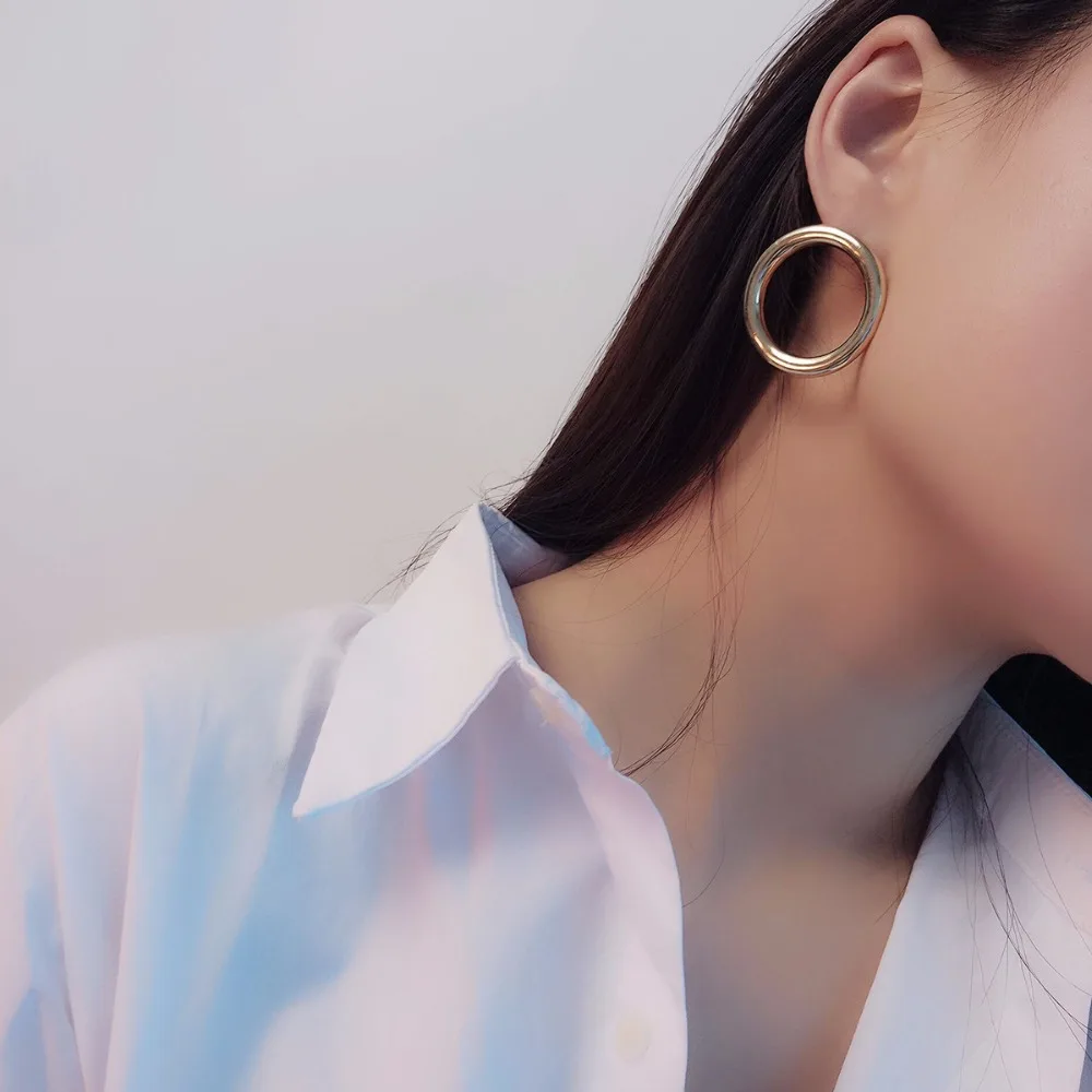 

MESTILO 2018 Simple Big Gold Color Geometric Round Circle Stud Earrings For Women Fashion Punk Statement Earrings Party Brinocs