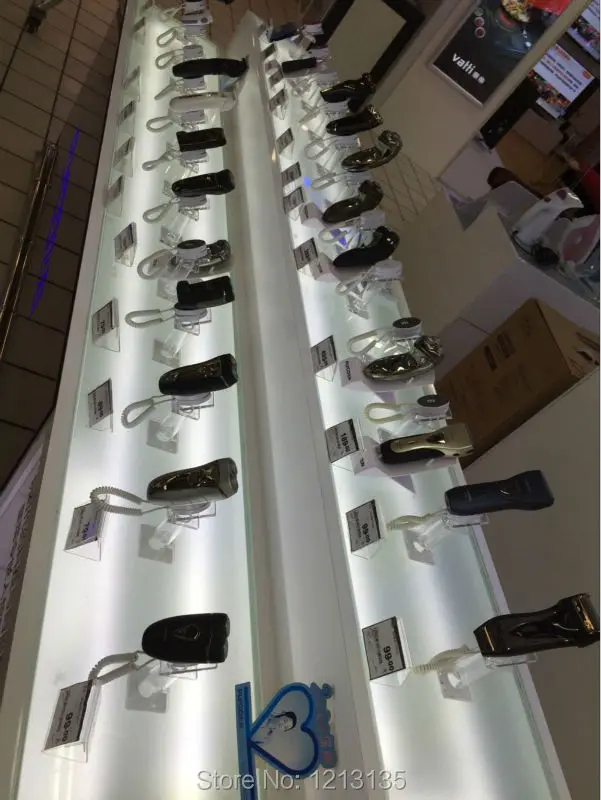 security_retractable_pull_box