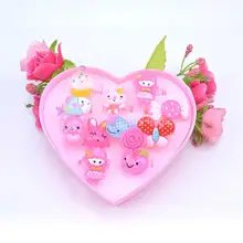 Baby Toy DIY Kids Assorted Cute Resin Acrylic Cartoon Rings Toy with Plastic Storage Box Party Favors Girls Gift (Style Random)