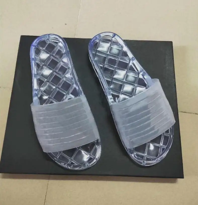 

Brand new ladies pvc beach flip flops slipper women summer flats heel striped plaid pvc atoll mule sandal shoes high quality 42