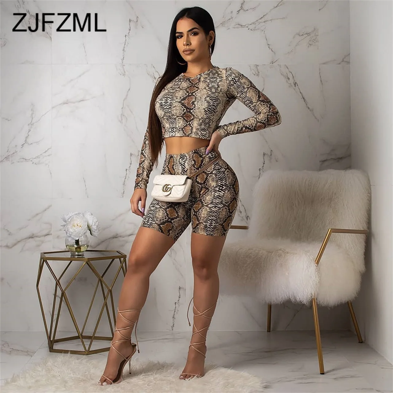 

Snake Skin Print Long Sleeve Crop Top High Waist Biker Shorts 2 Piece Set 2019 Sexy Women Fashion Elastic Sportswear Female Set