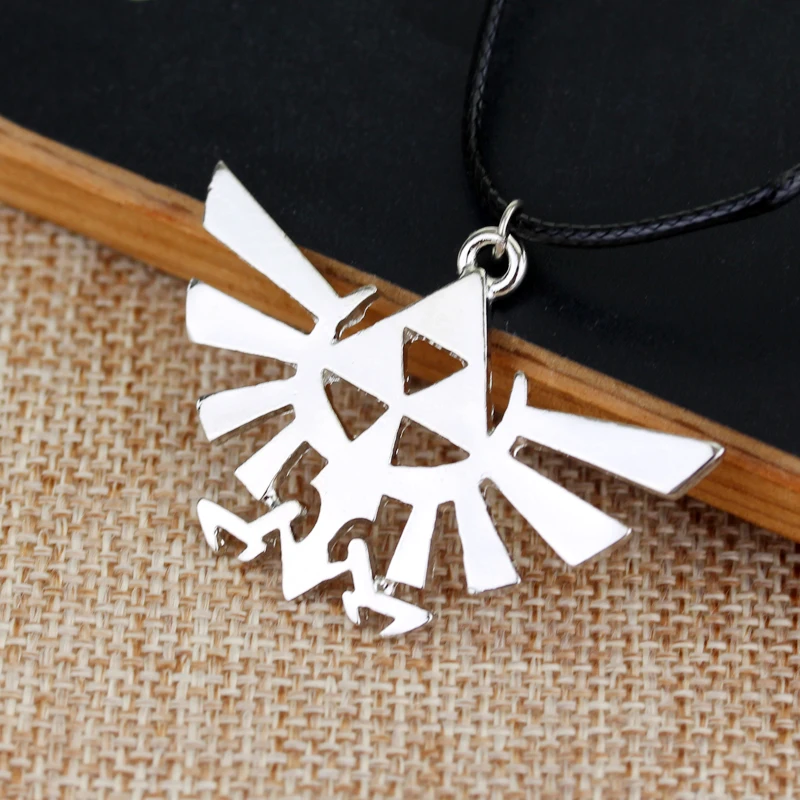 

Free Shipping Anime Game The Legend of Zelda Necklace The Zelda Triforce Pendant Necklace Wholesale