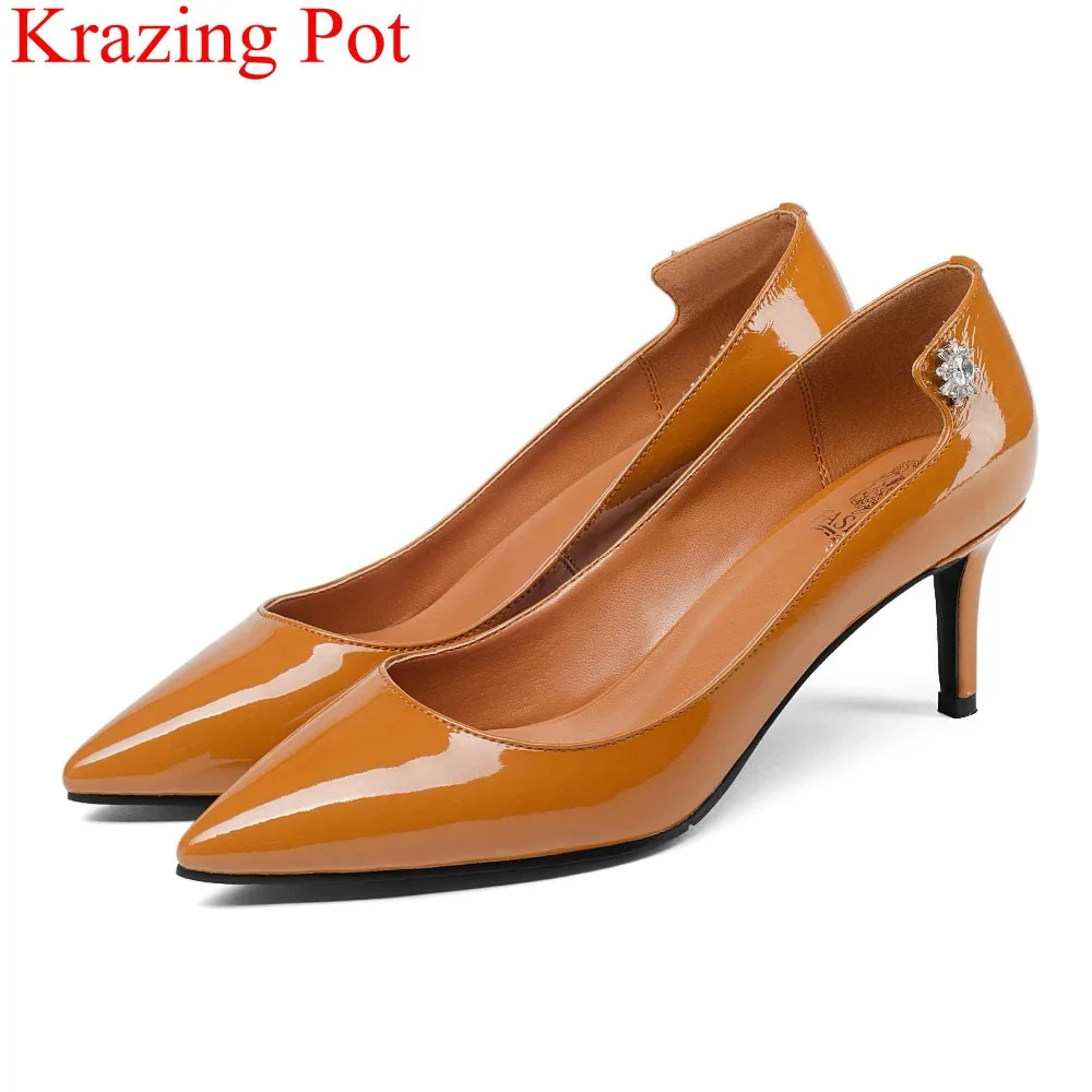 

2018 fashion pointed toe shallow cow leather office lady high heels slip on big size women pumps elegant wedding party shoes L31