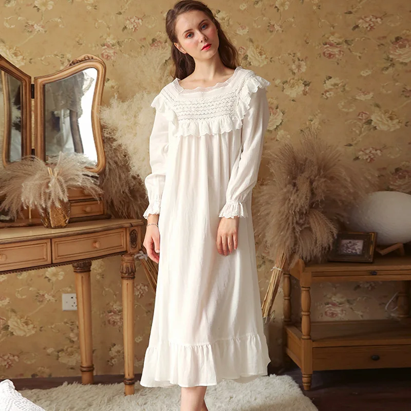 

Sweet and Elegant Beautiful Sexy Lace Long Sleeve Nightgown Cotton Palace Restoring Ancient Women Sleepwear Female Nightgown