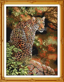 

Beautiful Cheetah Printed on Canvas DMC Counted Chinese Cross Stitch Kits printed Cross-stitch set Embroidery Needlework