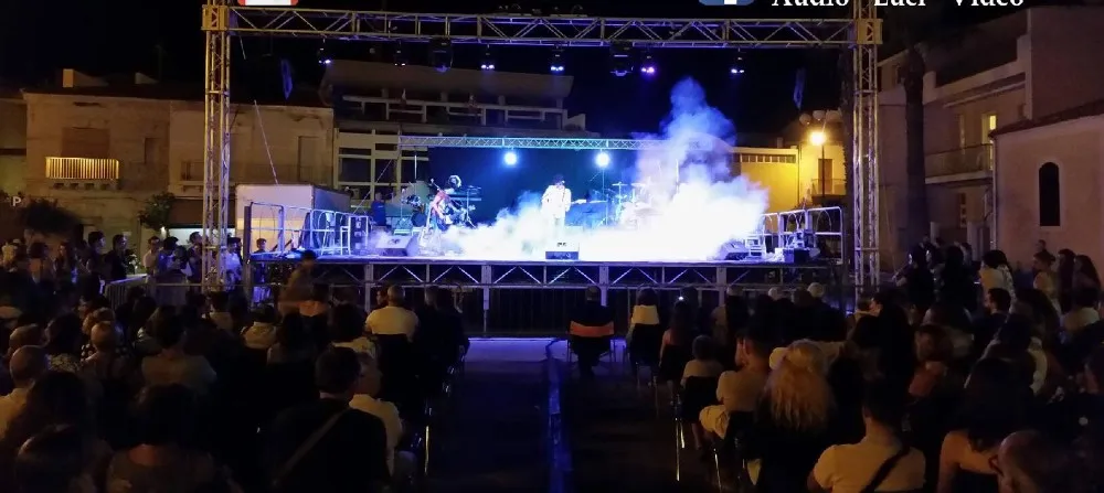 Iluminação de Palco Quente e 2in1 200 w Levou Cob Par 4in1 2 x uv 100 w Rgbw Branco Quente Legal Branco Branco Fresco Led Audiência Blinder Luz 30 audience blinder