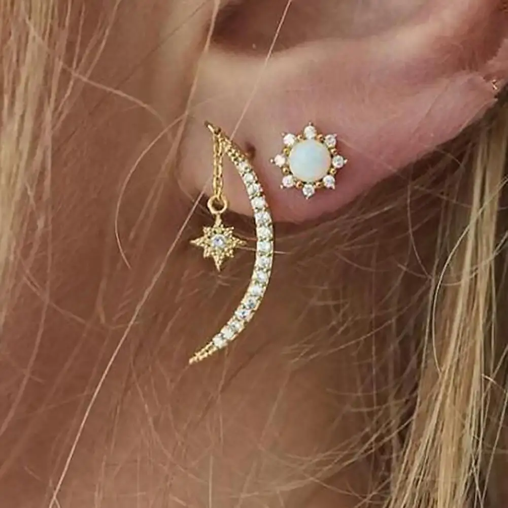 

BLUELANS Vintage Women Moon Sun Star Rhinestone Inlaid Asymmetric Stud Earrings Gift