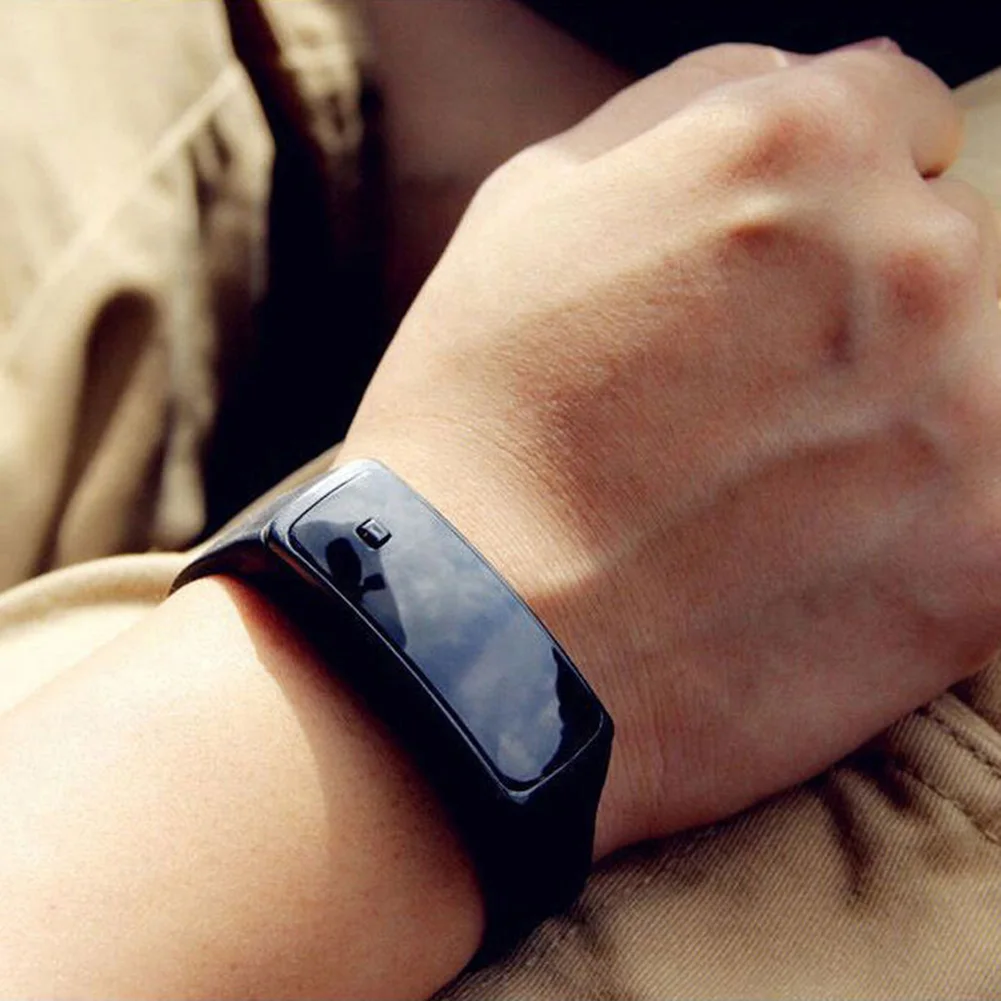 Мода цифровой светодио дный Дисплей спортивные Желе Силиконовый Ремешок Для мужчин Для женщин наручные часы оптом