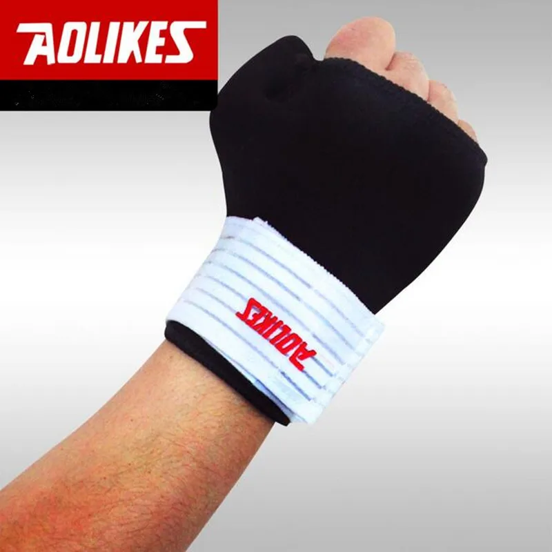 Sports wristbands fitness fingerless gloves cycling wristband pocket