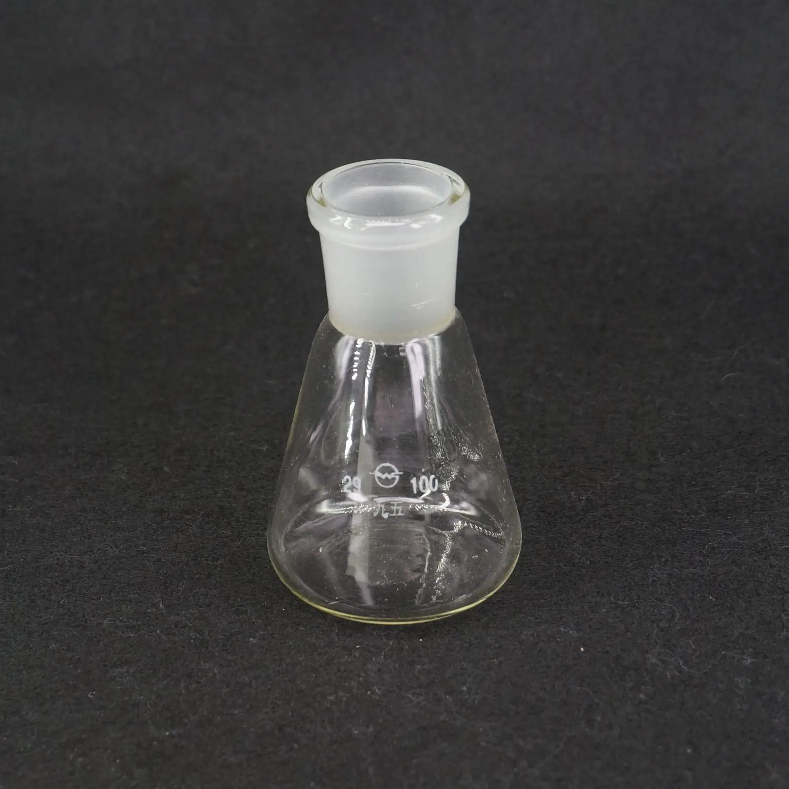 

Колба Erlenmeyer Boro из градиентного стекла, 100 мл, Quickfit 29/32