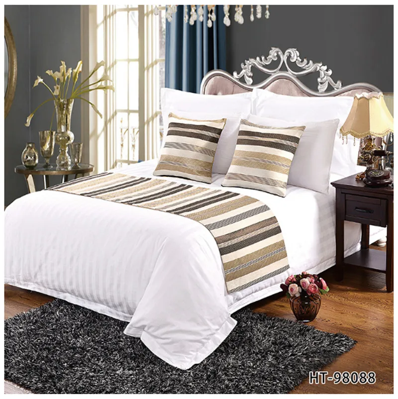 

Black & White & Brown Striped Bed Runner for Home Decor Modern Simple Geometric Bedding Towel Hotel Bedspread Party Supplier