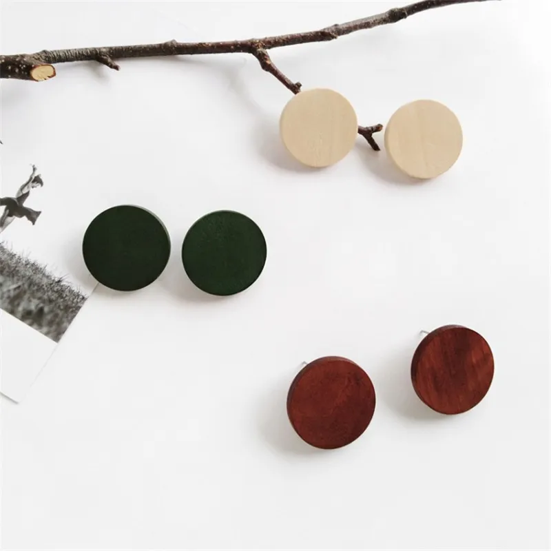 

XEDZ Creative Korean Simple Retro Geometric Wooden Earrings Wild Round Fashion Ladies Accessories Ear Clip Jewelry