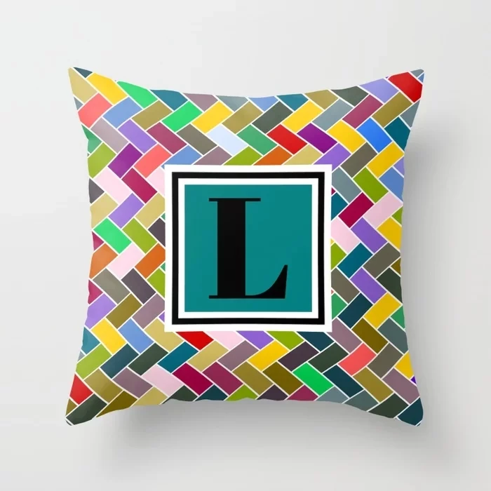 l-monogram-ne2-pillows.webp