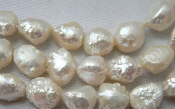 

ddh001951 Nature 3Strands 10MMx11mm White Baroque Freshwater Pearl Mabe Necklace