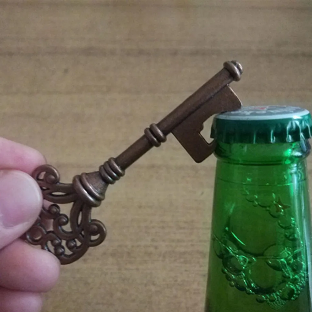 

8*2.8cm Retro Metal Portable Key Beer Bottle Opener Ring Bar Hangings Keychain for Wedding Party Color Random