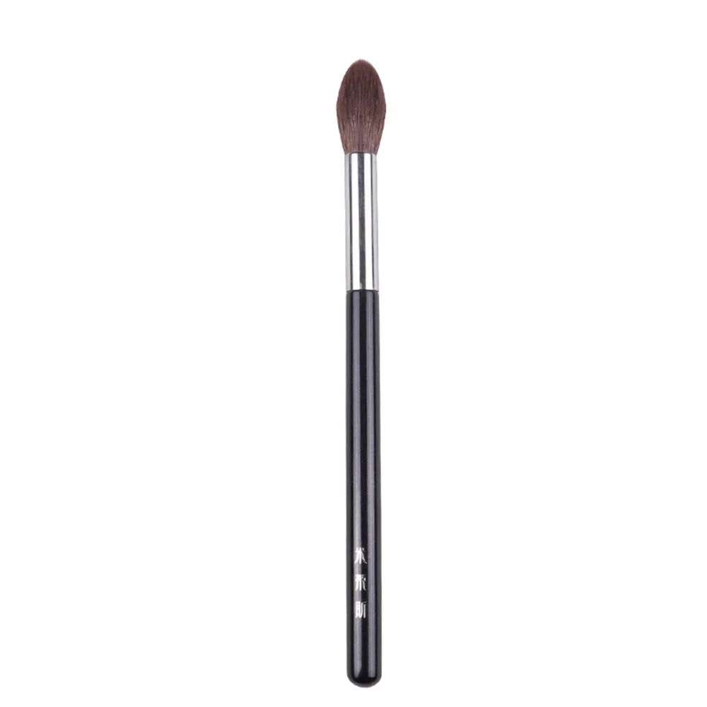 

MyDestiny The professional Highlighter Brush P011 - Tapered shape for a Precise Application - Beauty Makeup Blender Tool