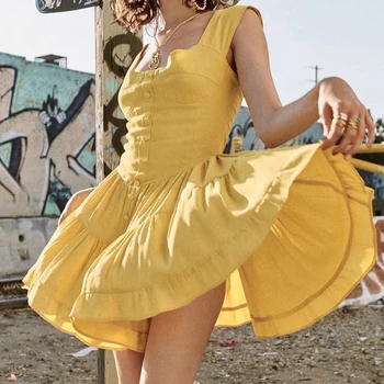 

Summer jumpsuits 2019 high waist retro Culottes wide leg button rompers womens jumpsuit v neck Short jumpsuit Bodysuit women