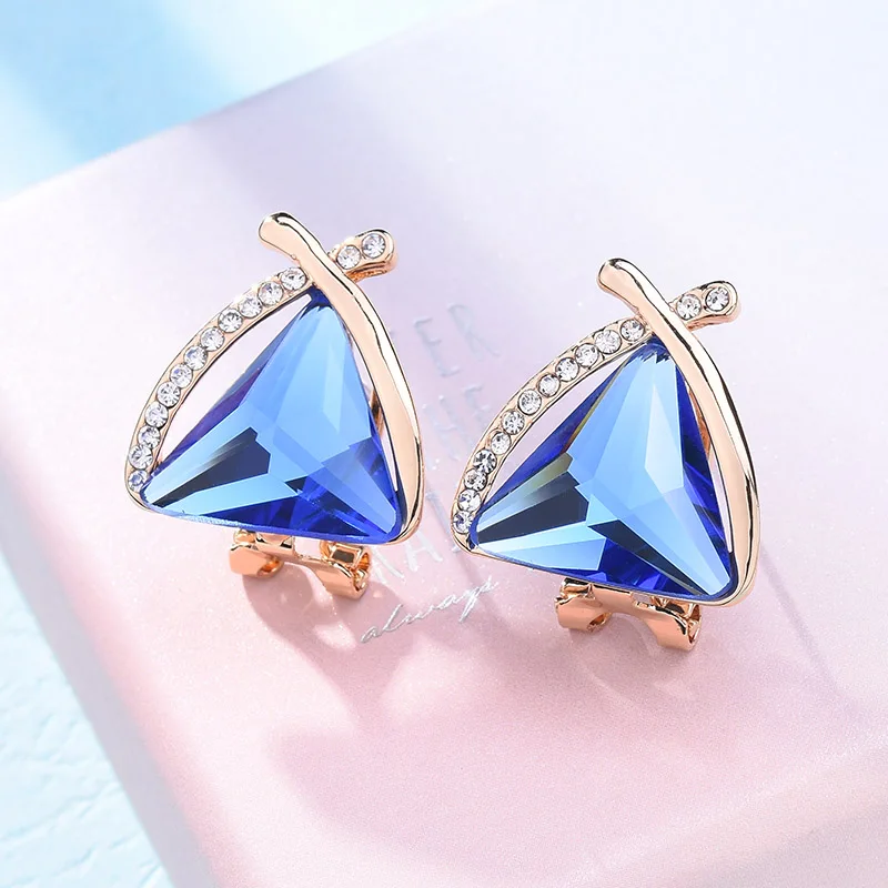 

18Bre Simple fashion Golden Crossed Triangle Austrian big crystal Earrings For Women Elegant charm Stud Earrings Gifts