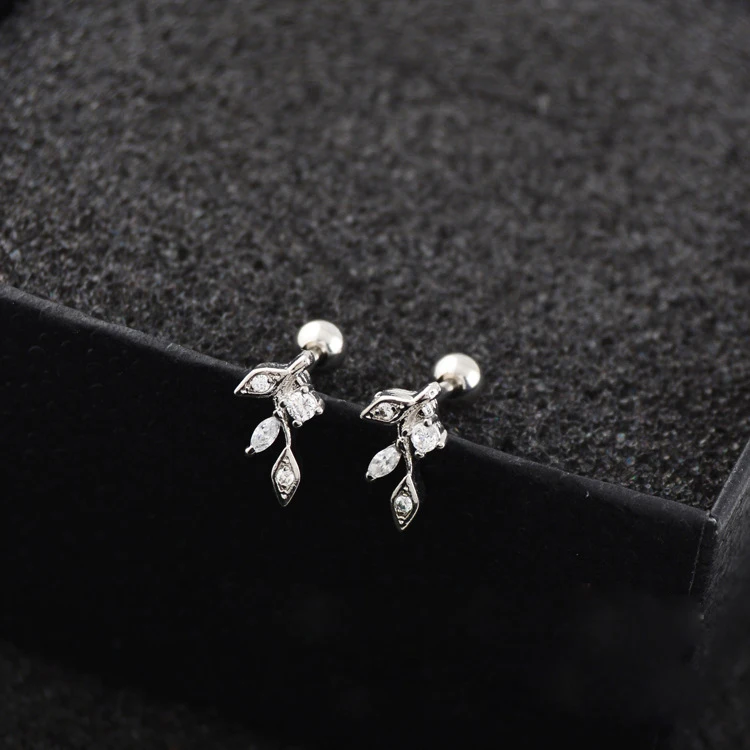 

2018 Newest 16gauge leaf zircon tragus helix conch cartilage piercing earring body jewelry