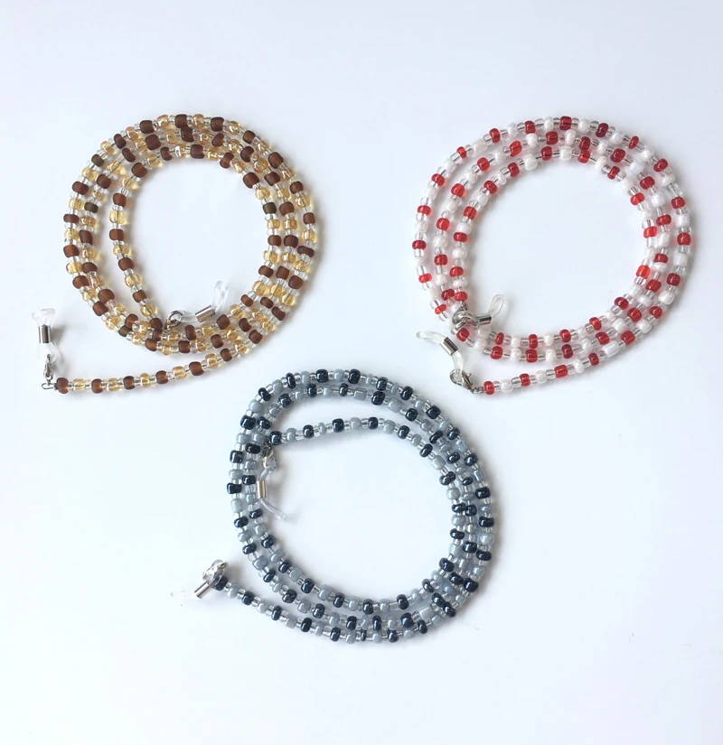 Small Beaded Glasses Chain Women detail (1)
