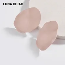 LUNA CHIAO Модные Цветные с порошковым покрытием неровные поверхности большие металлические серьги-гвоздики для женщин