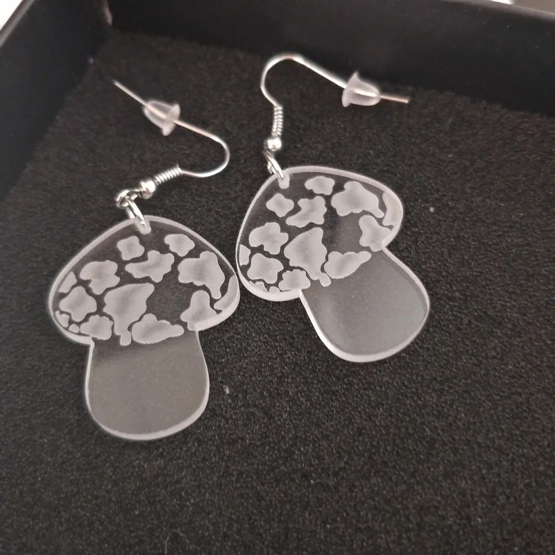 

Design Fashion Personality Transparent Acrylic Mushroom Earrings Night Club Women Jewelry