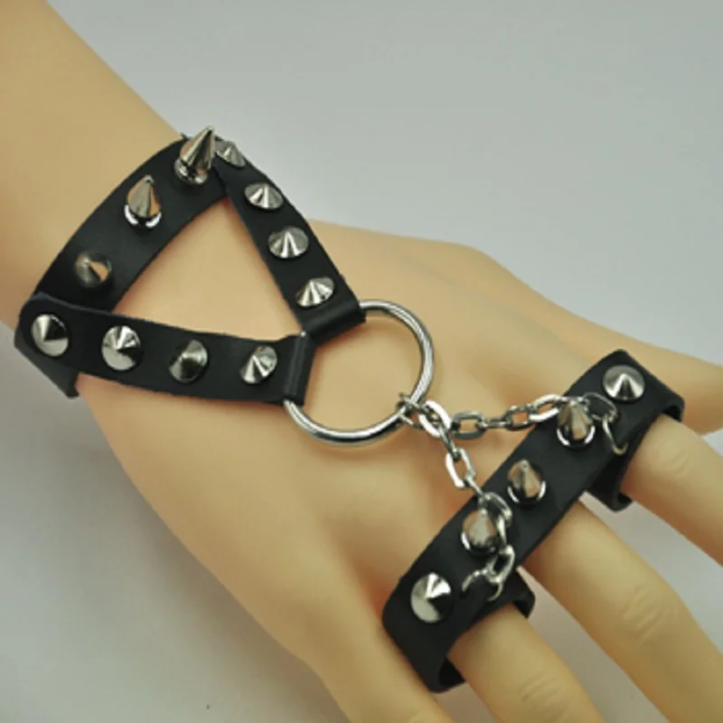 

New fashion unisex punk bangles Combination of rivet non-mainstream leather bracelet hand chain ring wrist ties men women