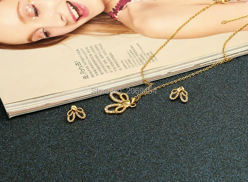 Fashion Gold Necklace Earring For Women Charm Jewelry Sets For Party Stainless Steel Choker Necklace Beautiful Pendant