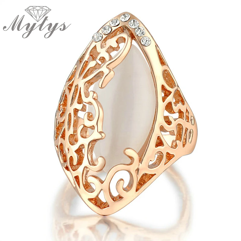 

Mytys Hollow Gold Lace Design Retro Invisible Opal Ring for Women R670