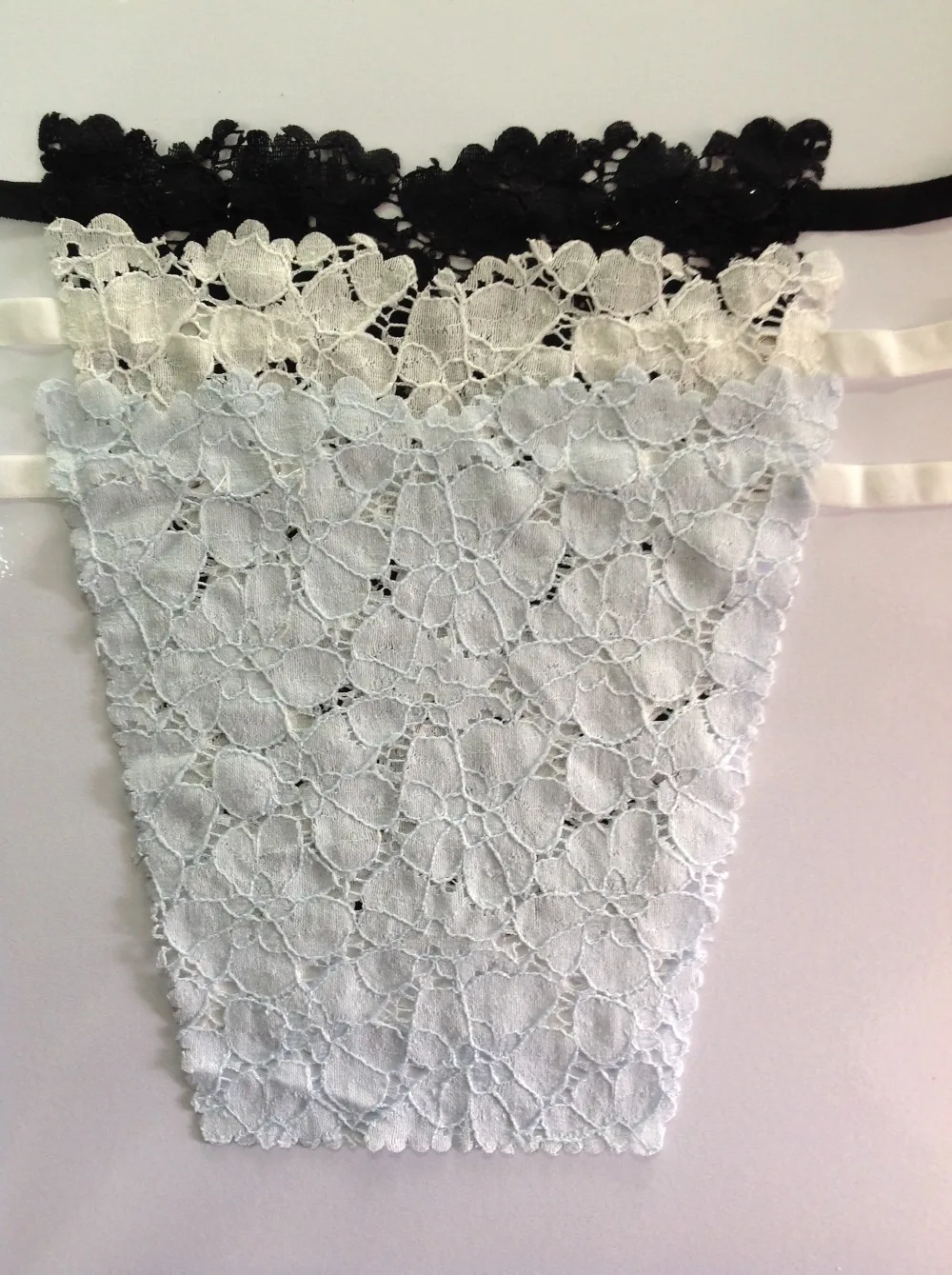 

High Quality 1pc Lace Mock Clip-on Camisoles 3 Colors Custom Bra Insert Cleavage Control Panels Overlay Panel Easy Bra Lace Clip