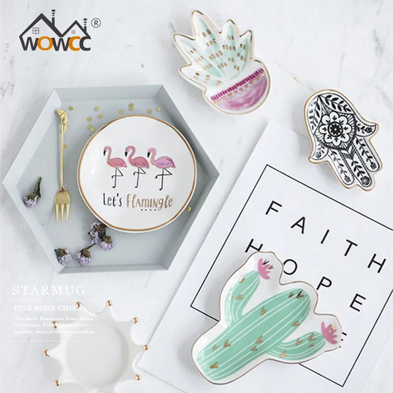 

Nordic Style Cactus Flamingo Plate Ceramic Dish Decorative Crown Food Plate Jewelry Trays Rings Bracelets Holder Jewelry Storage