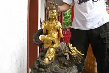 

25Large Bronze Copper Gild Kwan-Yin Guan yin Bodhisattva Ride on Dragon statue