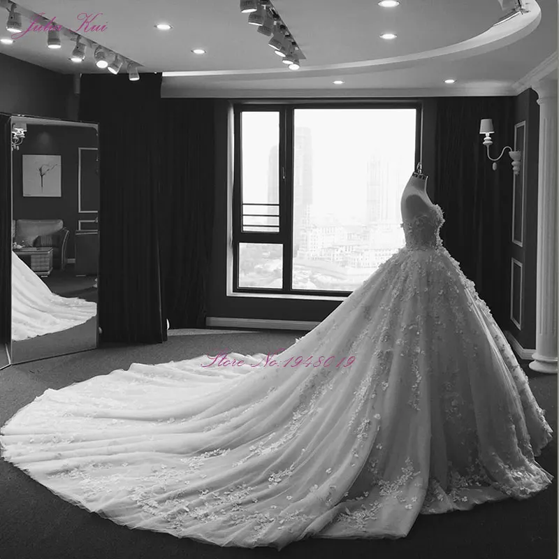 Свадебное платье с вышивкой и шлейфом без бретелек|vestidos de novia|bridal gowngown wedding |
