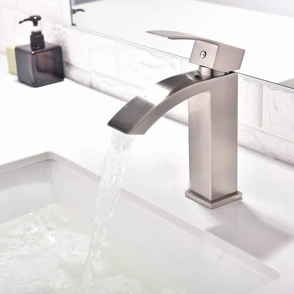 الصلب المقاوم للصدأ وحيد مقبض الشلال بالوعة الحمام الغرور صنبور مع اضافية كبيرة مستطيلة ، نحى النيكل