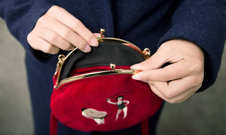 MSMO New YIZIStore Vintage Velvet Embroidery Shoulder Bags Women Messenger Bags Round Shape Clasp Bag YIZI Original Designed 10