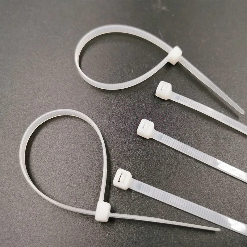 Generic Lot de 50/ attaches-c/âbles en nylon r/ésistant Noir 2,5 x 100/ mm