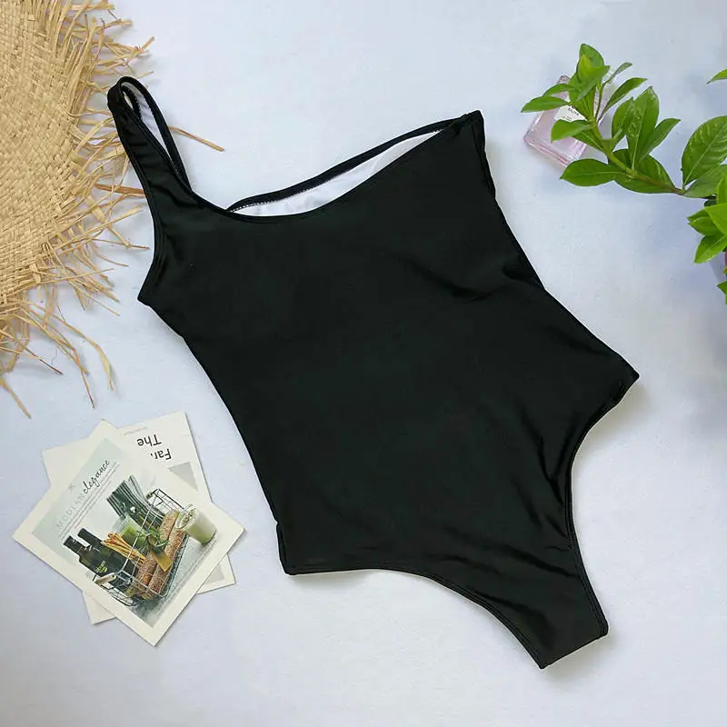 swimsuit-one-piece-striped-05
